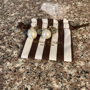 Henri Bender Pearl and stud earrings